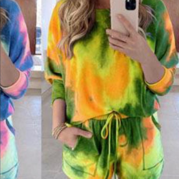Tie dye short set. 3/4 sleeve top, biker short. - Picture 5 of 6